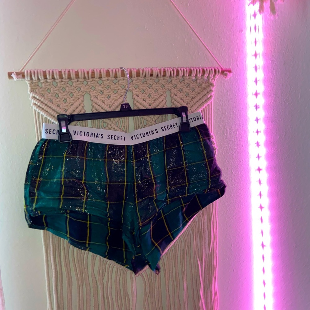 Sparkly, green checkered boxer pj shorts
Victoria’s Secret
Size XS